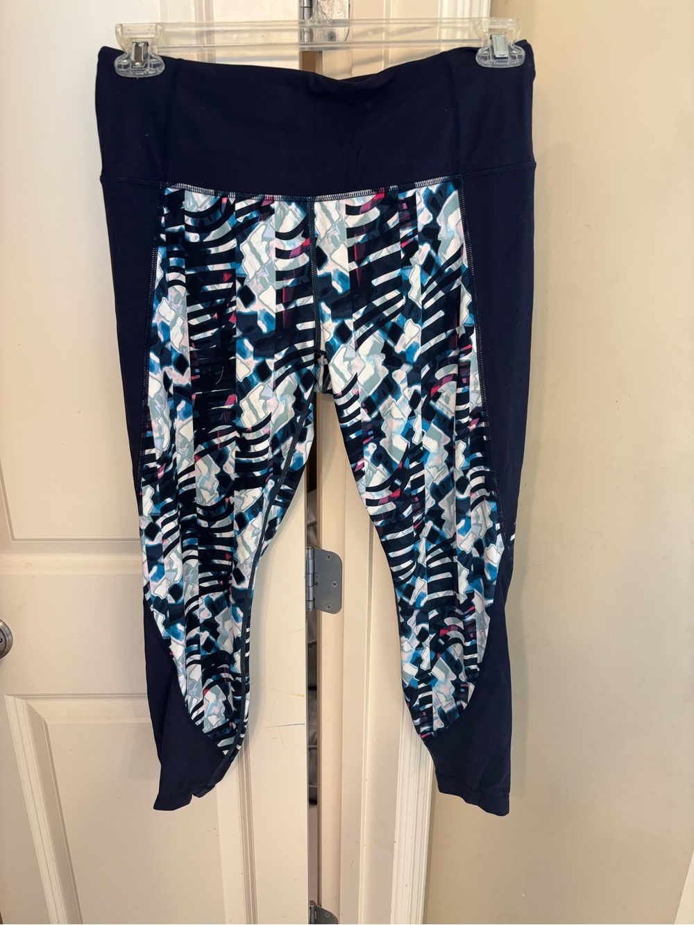 Athleta Navy Blue & Multicolor Geometric 7/8 Leggings